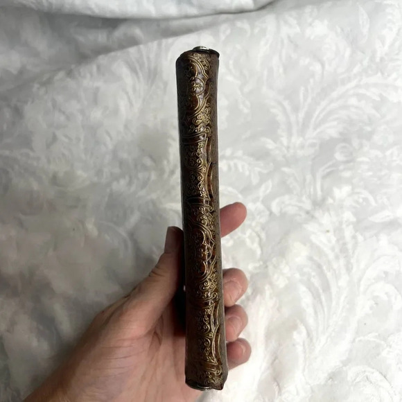 Vintage Embossed Hard Shelll Eye‎ Glass Case - Picture 6 of 8